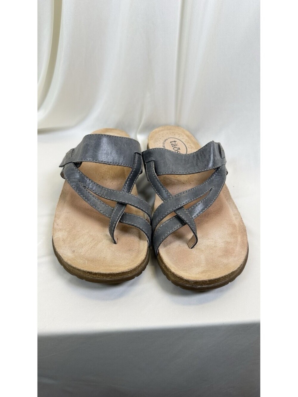 Taos Perfect Sandals Dark Gray Leather Thong Toe Loop Strappy Comfort Slides 10